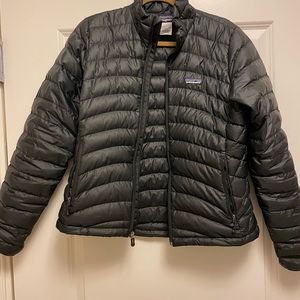 Patagonia packable puffer - size M